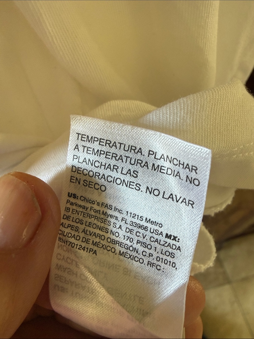 Chicos elegant white blouse women’s size 12. Excellent condition 95% cotton. - Picture 11 of 13